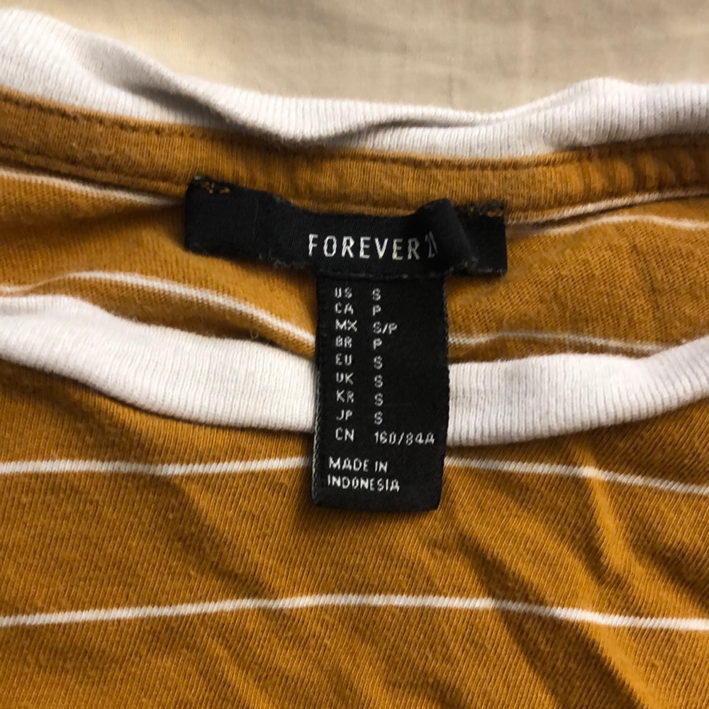 Forever 21 crop top - Picture 2 of 3